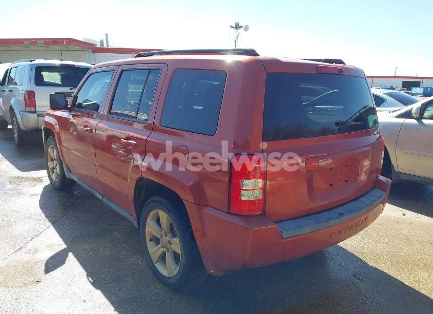 Photo 3 of 2010 Jeep Patriot SPORT (VIN 1J4NT2GA3AD518535)