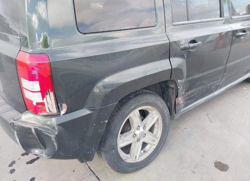 Photo 6 of 2010 Jeep Patriot SPORT (VIN 1J4NT2GB0AD555969)