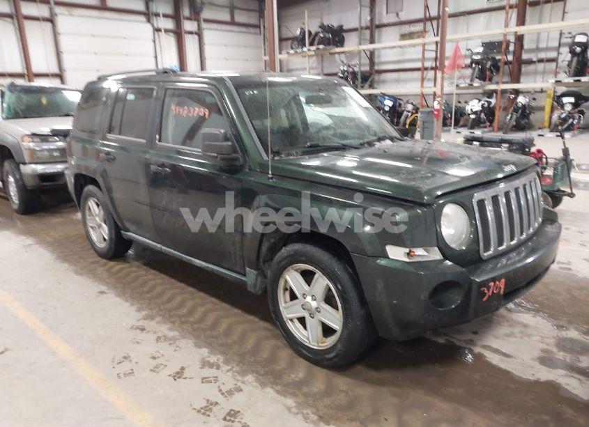 2010 Jeep Patriot SPORT (VIN 1J4NT2GB0AD579950) main photo