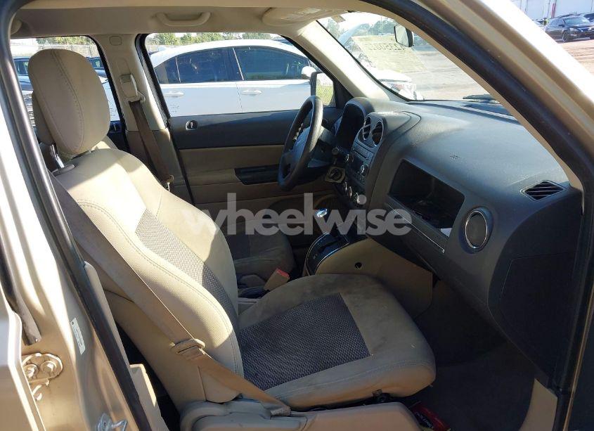 Photo 5 of 2010 Jeep Patriot SPORT (VIN 1J4NT2GB0AD589605)