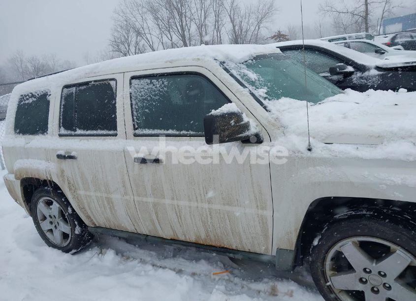 Photo 13 of 2010 Jeep Patriot SPORT (VIN 1J4NT2GB1AD540820)