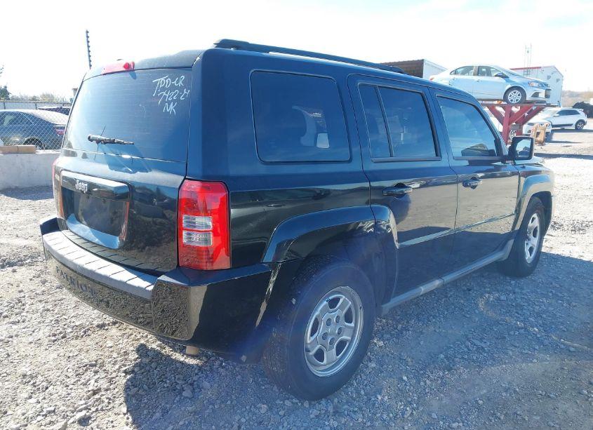 Photo 4 of 2010 Jeep Patriot SPORT (VIN 1J4NT2GB1AD659578)