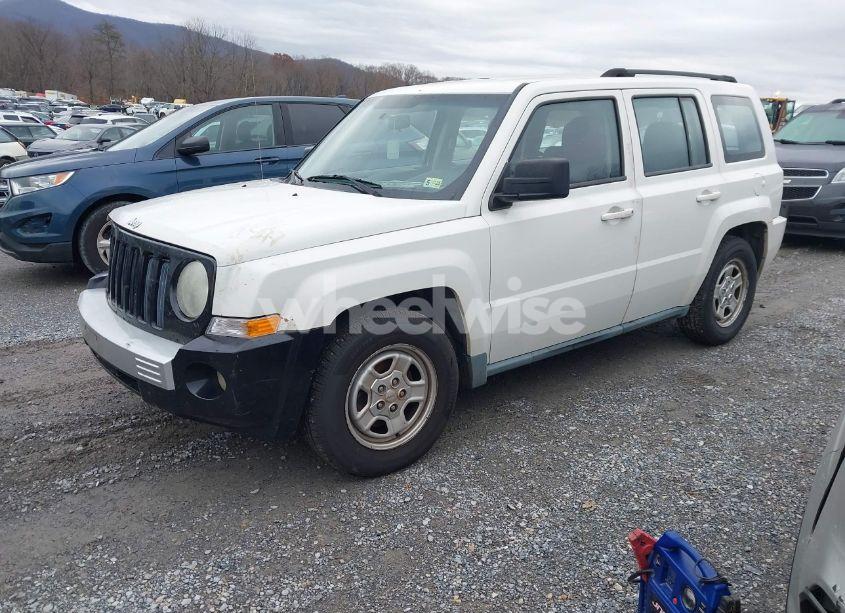 Photo 2 of 2010 Jeep Patriot SPORT (VIN 1J4NT2GB2AD529180)