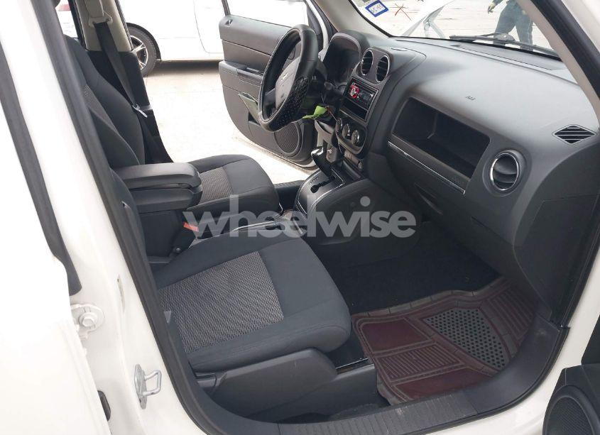 Photo 5 of 2010 Jeep Patriot SPORT (VIN 1J4NT2GB5AD558415)