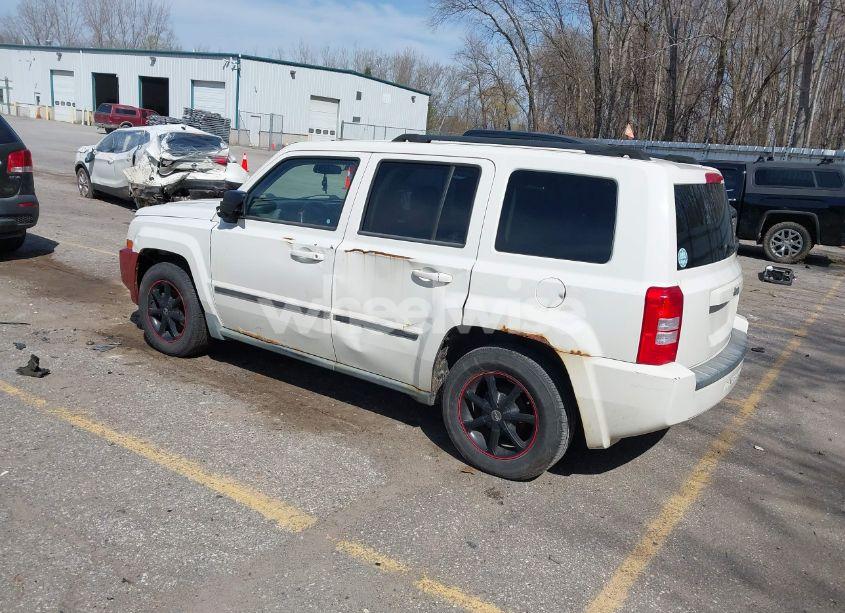 Photo 3 of 2010 Jeep Patriot SPORT (VIN 1J4NT2GB5AD589535)