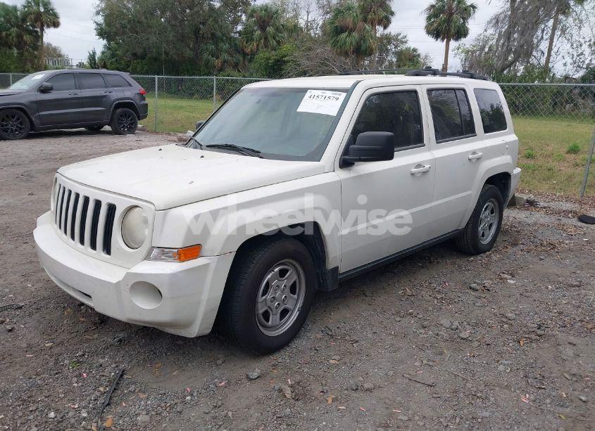 Photo 2 of 2010 Jeep Patriot SPORT (VIN 1J4NT2GB5AD617026)