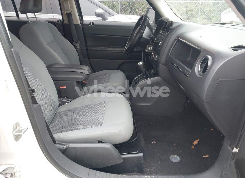 Photo 5 of 2010 Jeep Patriot SPORT (VIN 1J4NT2GB5AD617026)