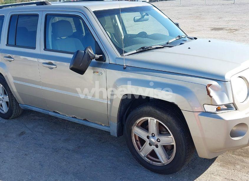 Photo 6 of 2010 Jeep Patriot SPORT/NORTH (VIN 1J4NT2GB7AD514867)