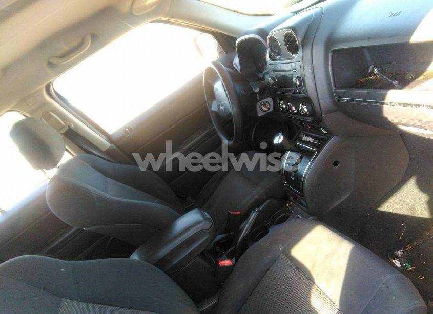 Photo 5 of 2010 Jeep Patriot SPORT (VIN 1J4NT2GBXAD525538)