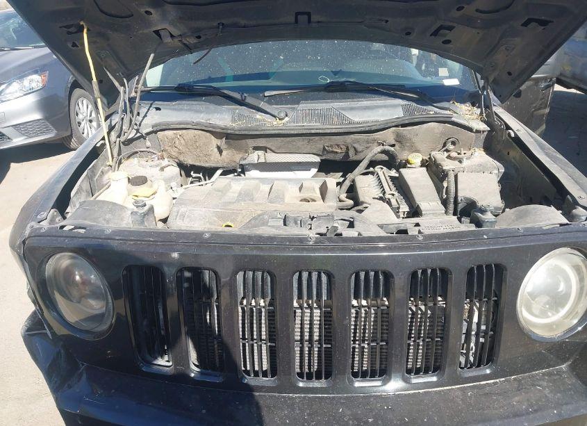 Photo 10 of 2010 Jeep Patriot SPORT (VIN 1J4NT2GBXAD659532)