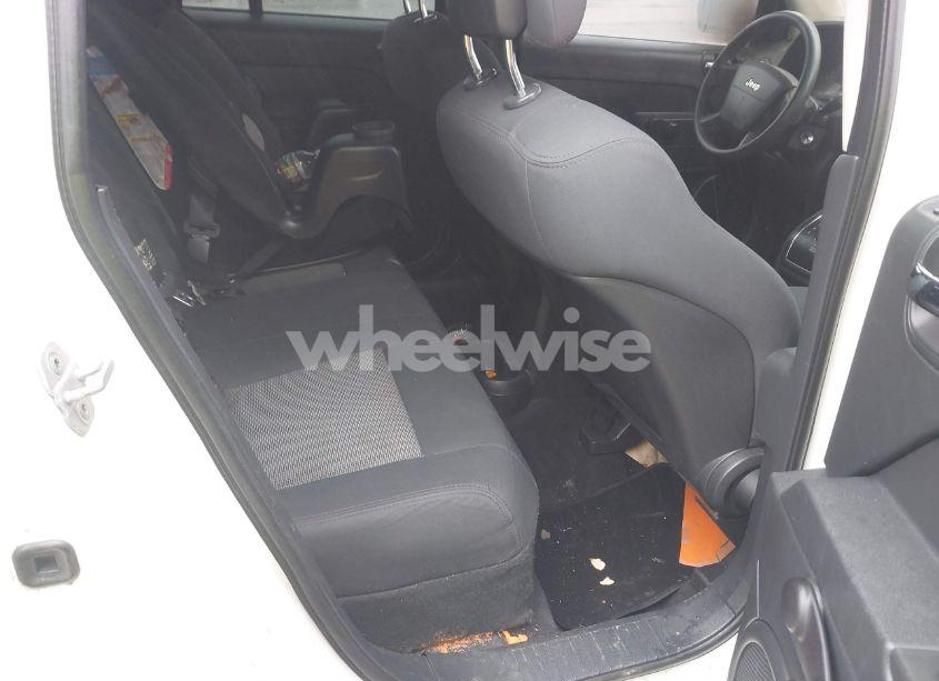 Photo 8 of 2010 Jeep Compass SPORT (VIN 1J4NT4FB9AD553974)