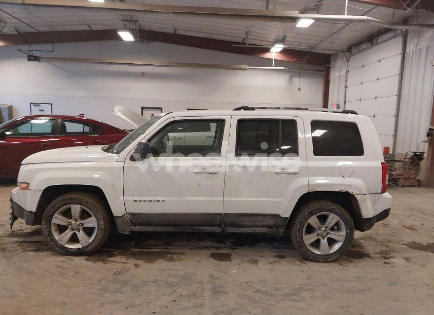 Photo 13 of 2011 Jeep Patriot LATITUDE X (VIN 1J4NT4GB4BD113113)