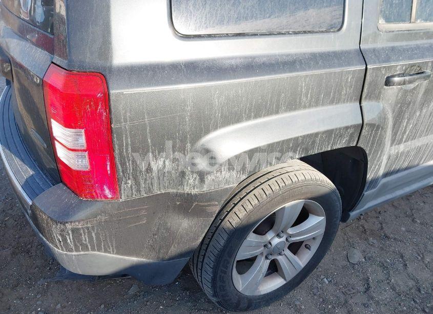 Photo 13 of 2011 Jeep Patriot LATITUDE X (VIN 1J4NT4GB7BD122825)