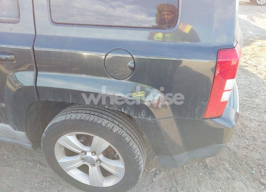 Photo 14 of 2011 Jeep Patriot LATITUDE X (VIN 1J4NT4GB7BD122825)