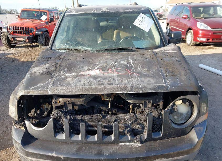 Photo 6 of 2011 Jeep Patriot LATITUDE X (VIN 1J4NT4GB7BD122825)