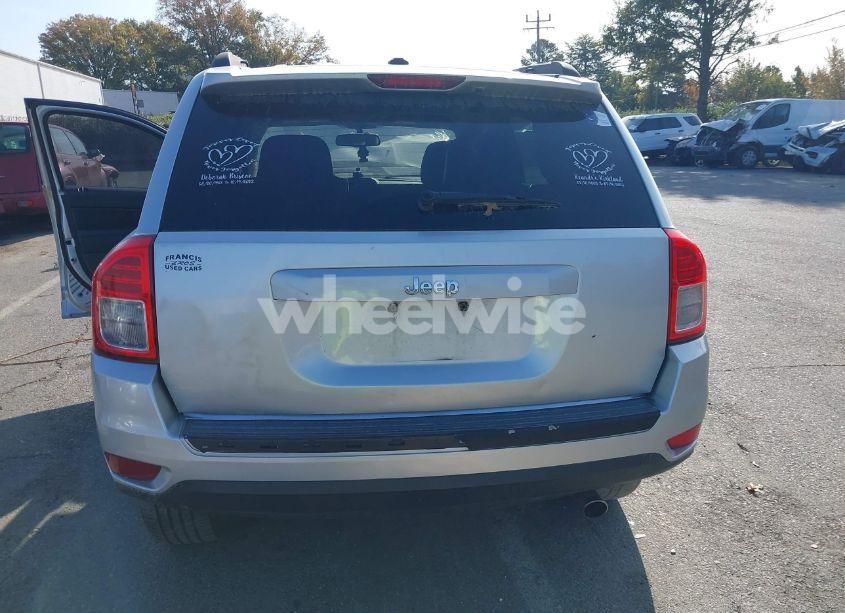 Photo 16 of 2011 Jeep Compass LIMITED (VIN 1J4NT5FB1BD290421)