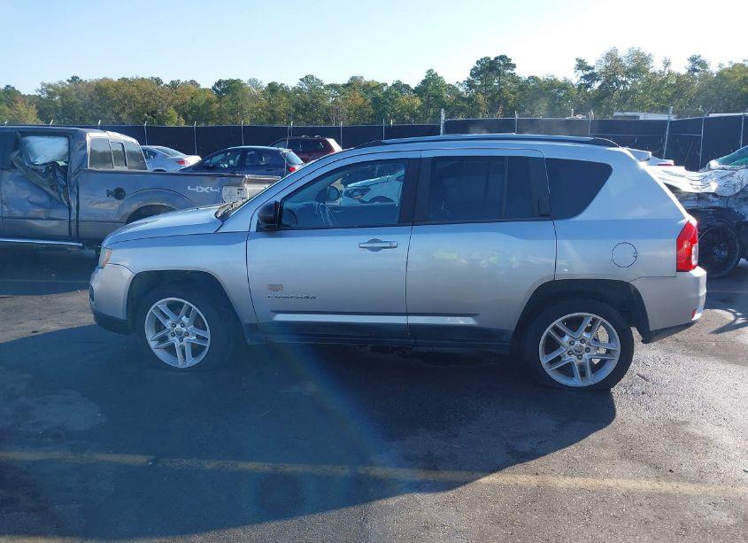 Photo 13 of 2011 Jeep Compass LIMITED (VIN 1J4NT5FB2BD186942)