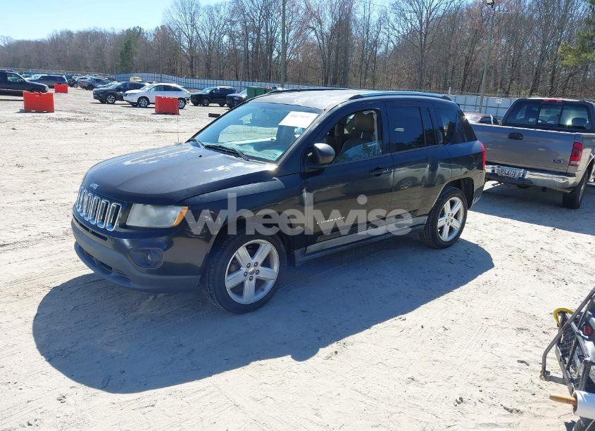 Photo 2 of 2011 Jeep Compass LIMITED (VIN 1J4NT5FB3BD139774)
