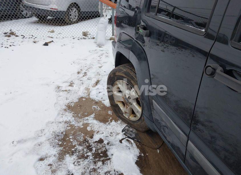 Photo 6 of 2011 Jeep Liberty SPORT (VIN 1J4PN2GK1BW527638)