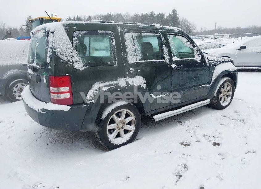 Photo 4 of 2010 Jeep Liberty SPORT (VIN 1J4PN2GK2AW135363)