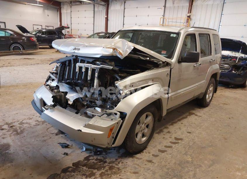 Photo 2 of 2010 Jeep Liberty SPORT (VIN 1J4PN2GK2AW144094)