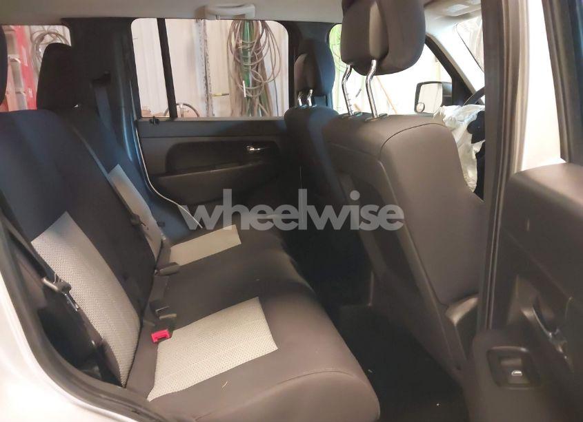 Photo 8 of 2010 Jeep Liberty SPORT (VIN 1J4PN2GK2AW144094)