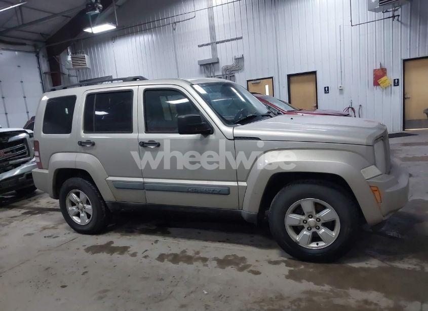 Photo 13 of 2010 Jeep Liberty SPORT (VIN 1J4PN2GK2AW164023)