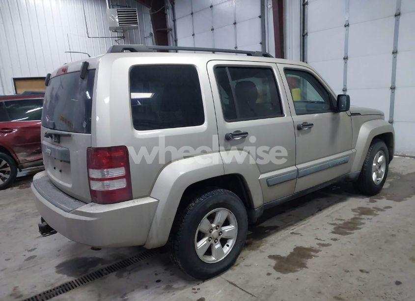 Photo 4 of 2010 Jeep Liberty SPORT (VIN 1J4PN2GK2AW164023)