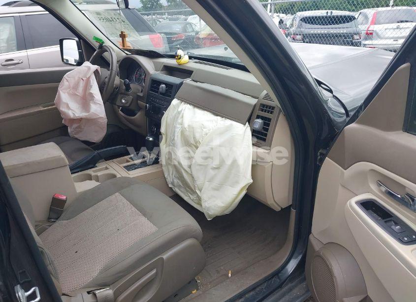 Photo 5 of 2011 Jeep Liberty SPORT (VIN 1J4PN2GK2BW577190)