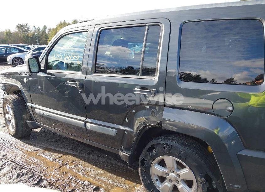 Photo 15 of 2010 Jeep Liberty SPORT (VIN 1J4PN2GK3AW162040)