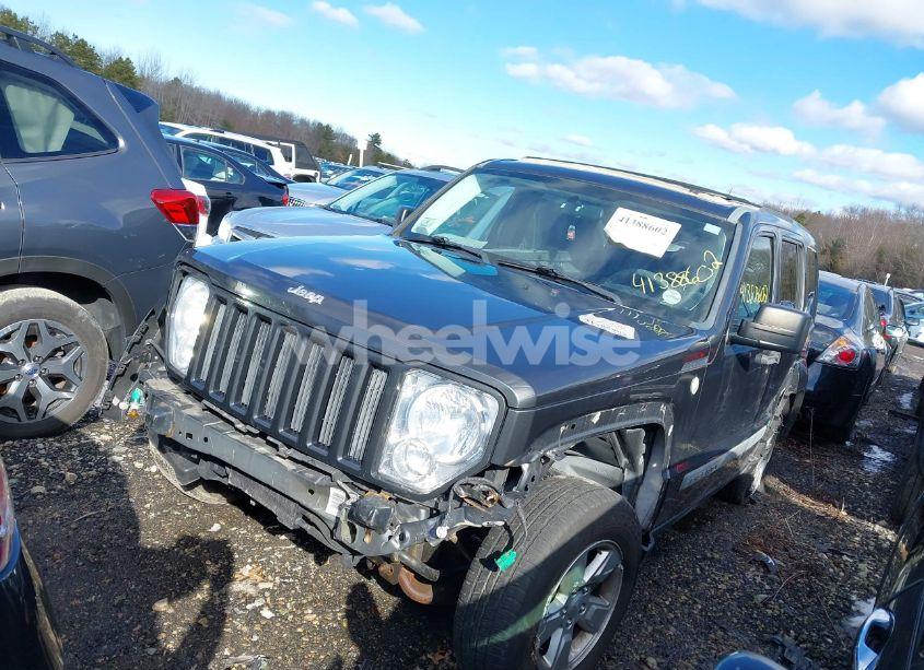 Photo 2 of 2010 Jeep Liberty SPORT (VIN 1J4PN2GK3AW162040)