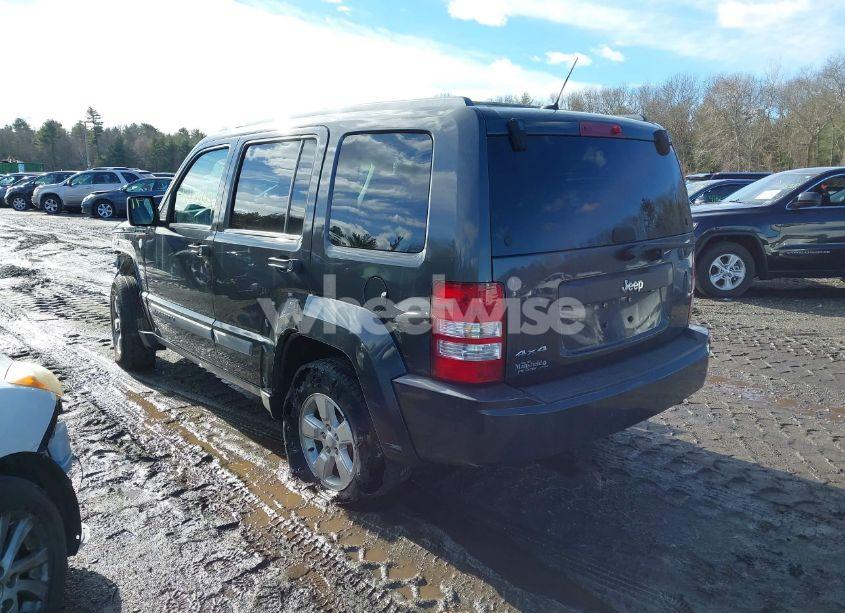 Photo 3 of 2010 Jeep Liberty SPORT (VIN 1J4PN2GK3AW162040)