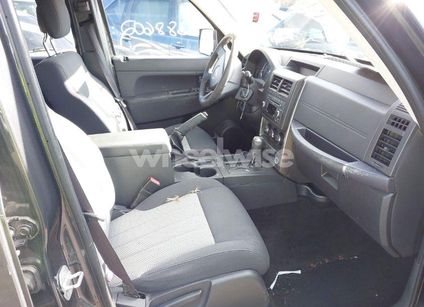 Photo 5 of 2010 Jeep Liberty SPORT (VIN 1J4PN2GK3AW162040)