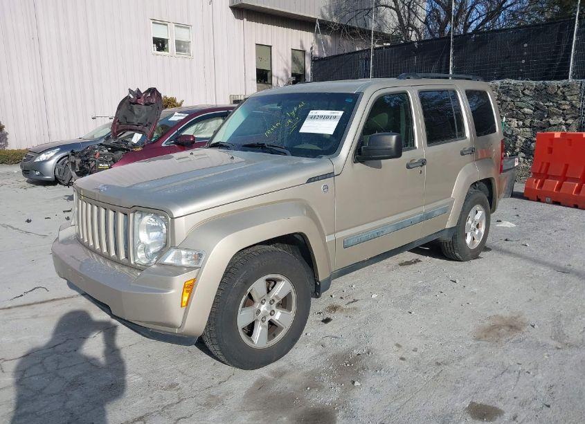 Photo 2 of 2010 Jeep Liberty SPORT (VIN 1J4PN2GK4AW123831)