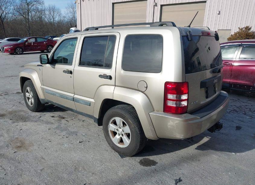 Photo 3 of 2010 Jeep Liberty SPORT (VIN 1J4PN2GK4AW123831)