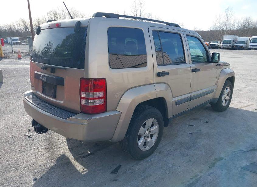Photo 4 of 2010 Jeep Liberty SPORT (VIN 1J4PN2GK4AW123831)