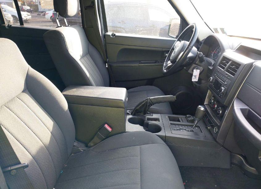 Photo 5 of 2011 Jeep Liberty SPORT (VIN 1J4PN2GK4BW585100)