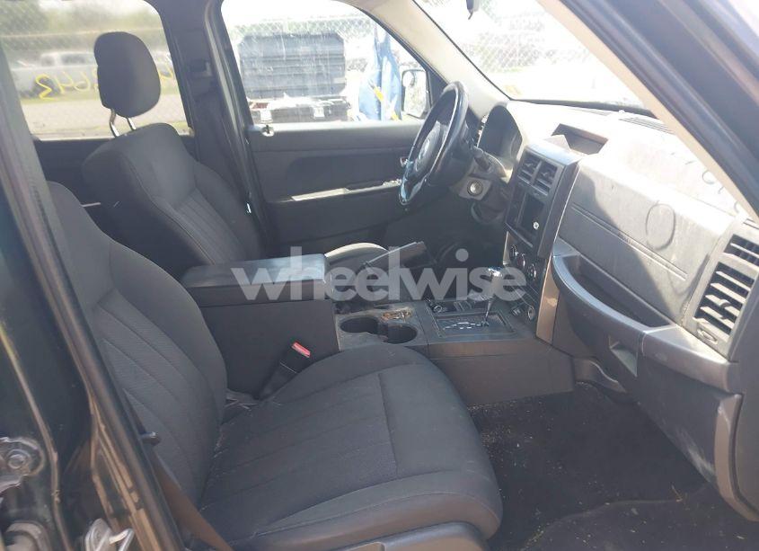 Photo 5 of 2011 Jeep Liberty SPORT (VIN 1J4PN2GK5BW512186)