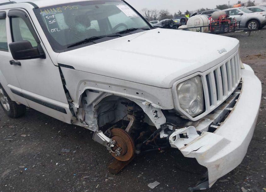 Photo 6 of 2011 Jeep Liberty SPORT (VIN 1J4PN2GK5BW582349)