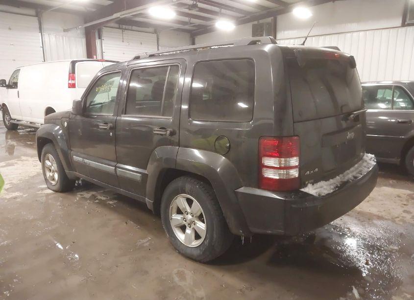 Photo 3 of 2010 Jeep Liberty SPORT (VIN 1J4PN2GK6AW114841)