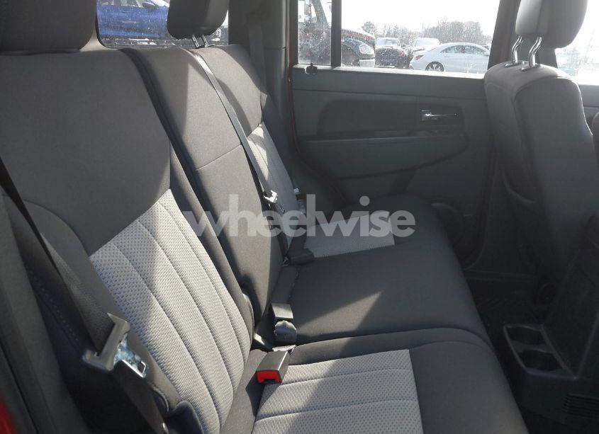 Photo 8 of 2010 Jeep Liberty SPORT (VIN 1J4PN2GK6AW177759)