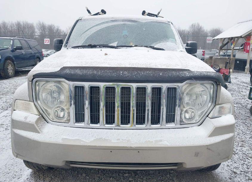 Photo 6 of 2011 Jeep Liberty SPORT (VIN 1J4PN2GK6BW513735)