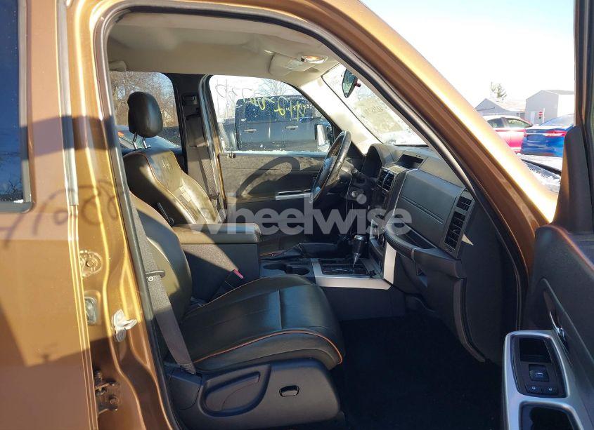 Photo 5 of 2011 Jeep Liberty SPORT (VIN 1J4PN2GK6BW557914)