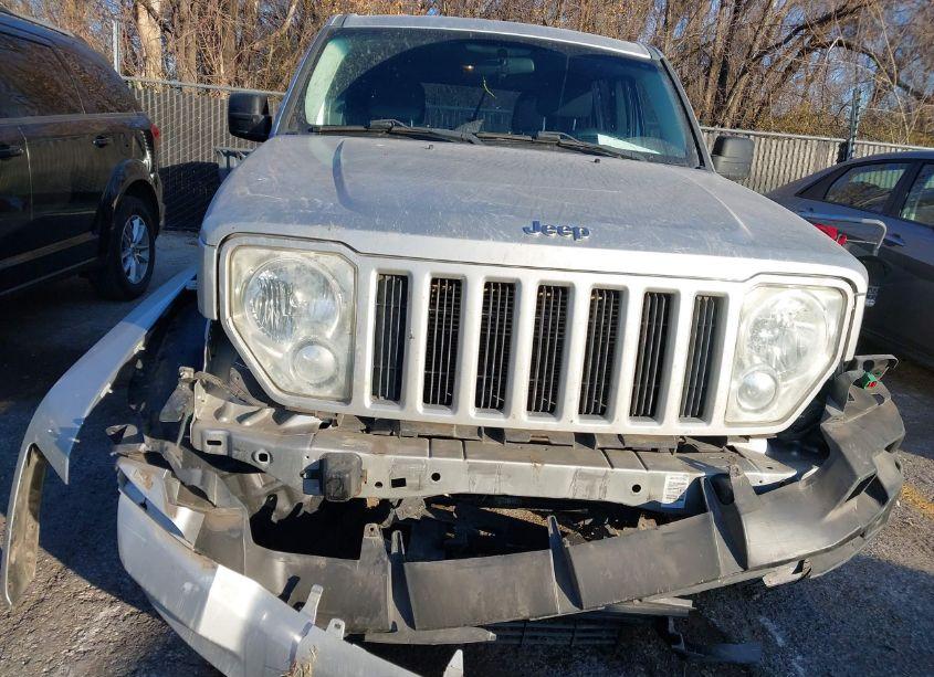 Photo 6 of 2011 Jeep Liberty SPORT (VIN 1J4PN2GK6BW568881)