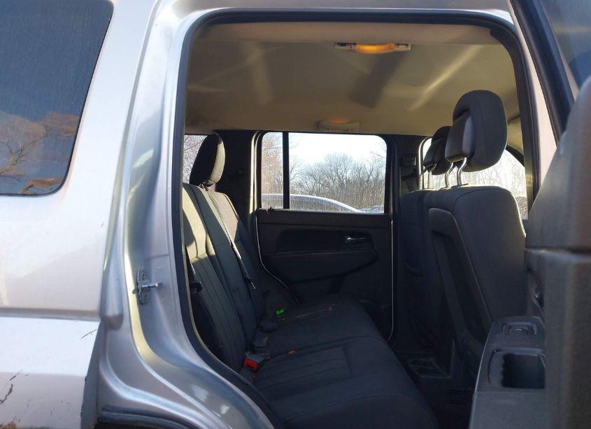 Photo 8 of 2011 Jeep Liberty SPORT (VIN 1J4PN2GK6BW568881)