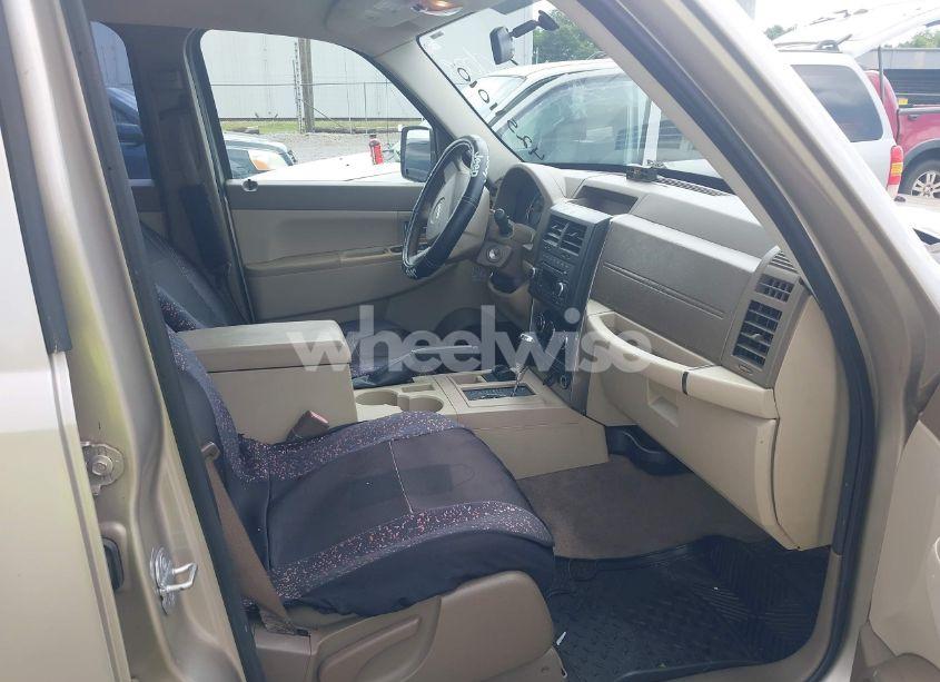 Photo 5 of 2010 Jeep Liberty SPORT (VIN 1J4PN2GK7AW143877)