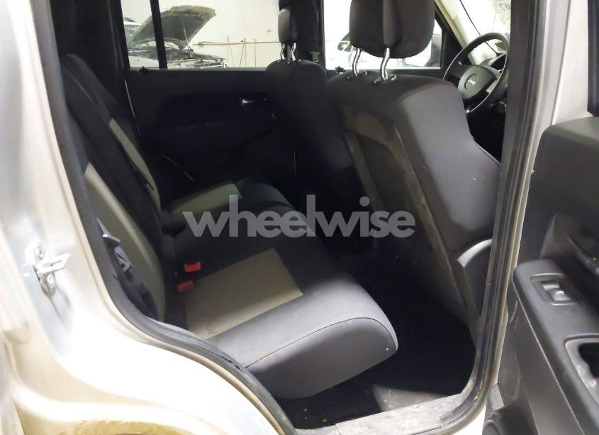 Photo 8 of 2010 Jeep Liberty SPORT (VIN 1J4PN2GK7AW147685)