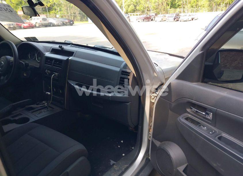 Photo 5 of 2011 Jeep Liberty SPORT (VIN 1J4PN2GK7BW507491)