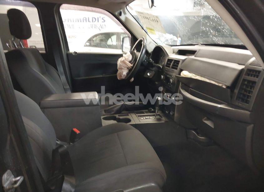 Photo 5 of 2011 Jeep Liberty SPORT (VIN 1J4PN2GK8BW557137)