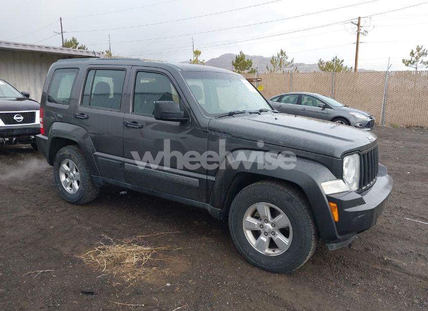 2011 Jeep Liberty SPORT (VIN 1J4PN2GK8BW572236) main photo